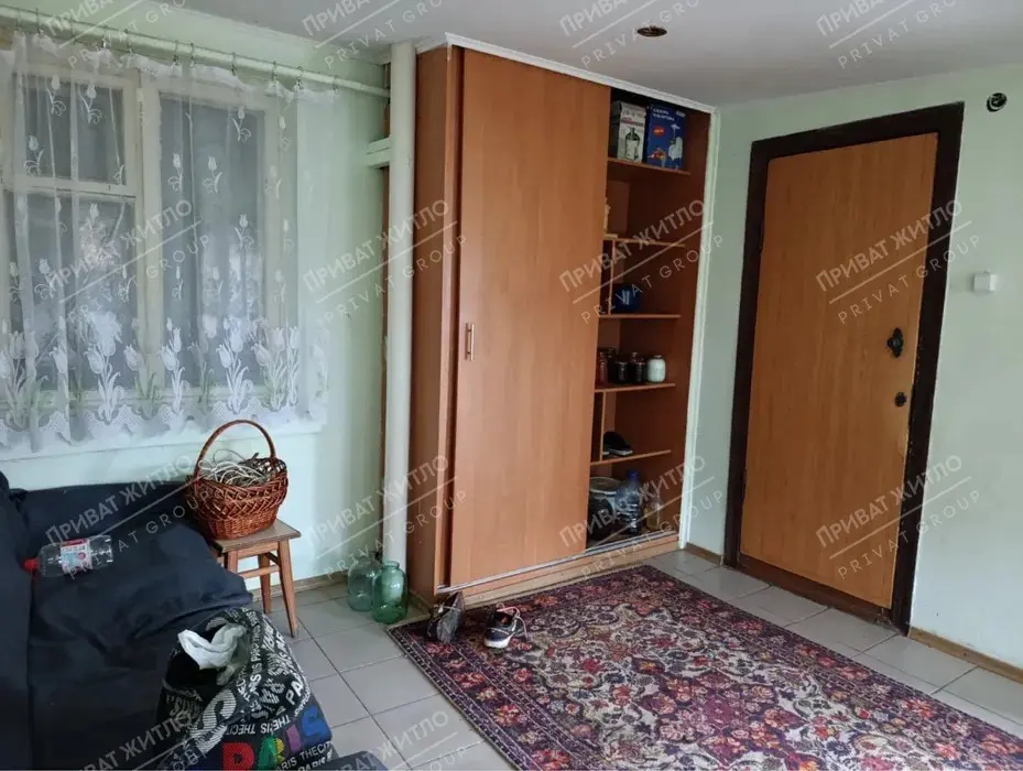 Квартира в будинку 12 км від Полтави. Автономка, гараж, ділянка